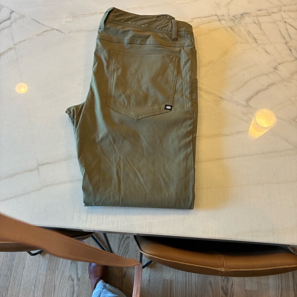 686 Men’s Merino Wool Lined Slim Fit Pant.